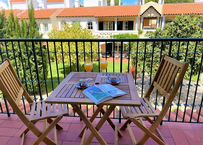 Orange Tree - Stylish 2 Bedroom In Old Village Apartman