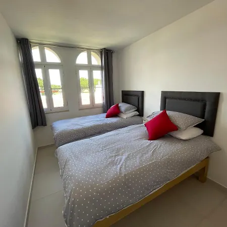 Orange Tree - Stylish 2 Bedroom In Old Village * 维拉摩拉