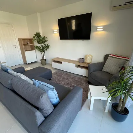 Apartment Orange Tree - Stylish 2 Bedroom In Old Village *
