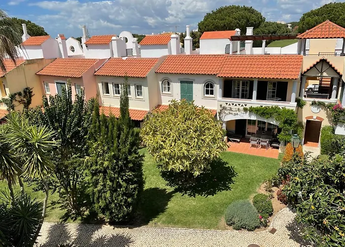 Orange Tree - Stylish 2 Bedroom In Old Village Apartment *