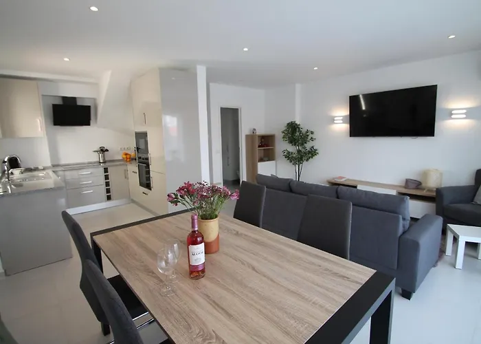 Apartment Orange Tree - Stylish 2 Bedroom In Old Village Vilamoura