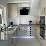 아파트 Orange Tree - Stylish 2 Bedroom In Old Village *